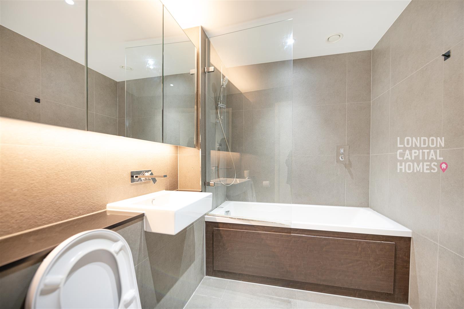 Skyline Apartments, Devan Grove, London